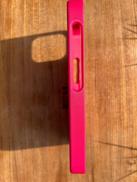 iPhone 14 Shell - Magnificent Magenta - Image 4